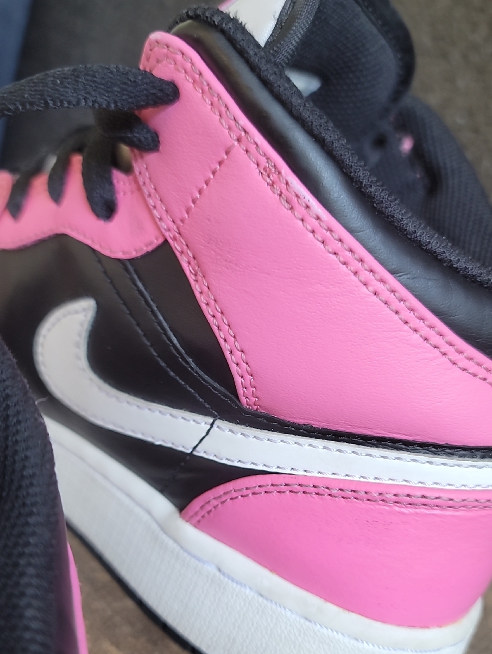 Nike Air Jordan 1 Mid "Pinksicle" Wmns 6.5 Ships Today - Picture 11 of 15